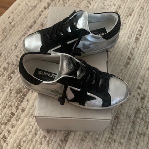 Golden goose superstar silver with black